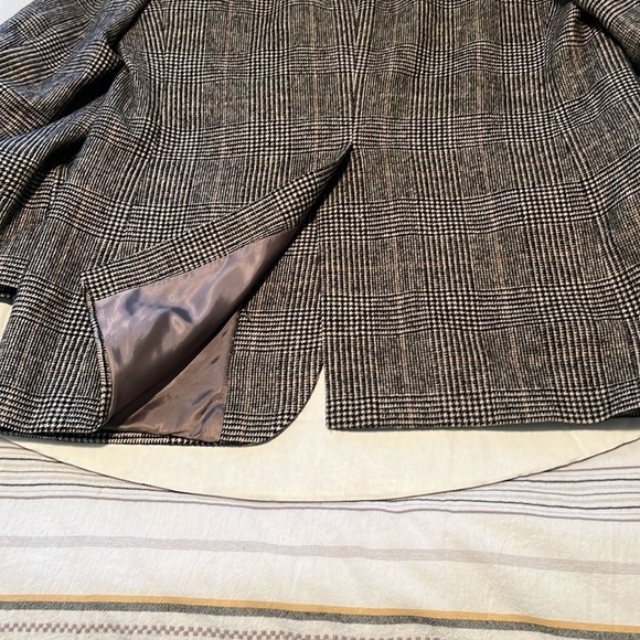 Fifth Avenue Collection Lord & Taylor men's blazer 100% Camel hair. - Picture 10 of 11